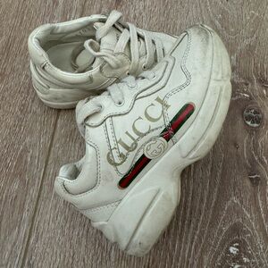 GUCCI Toddler Rhyton Gucci Logo Leather Sneaker Size 23